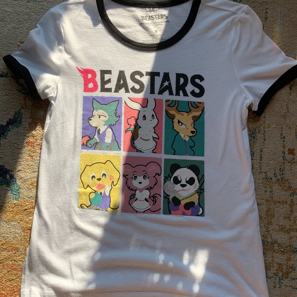 Beastars Shirt Small